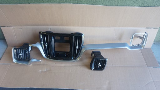 31477876 31477875 - Вентиляційні решітки Volvo S60 III V60 II