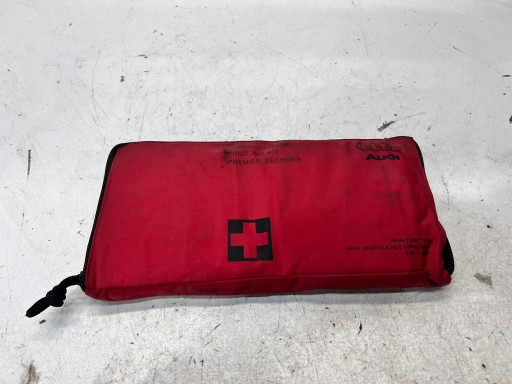 first aid kit PIERWSZEJ POMOCY A4 B8 A5 Q5 8K0860282C