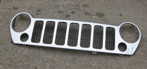 JEEP CHEROKEE LIBERTY KJ grill grille 55157120AE