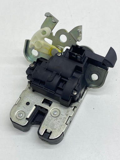 AUDI A4 B8 A7 C7 Schloß hinten heckklappe Kofferraum SPRAWNY!