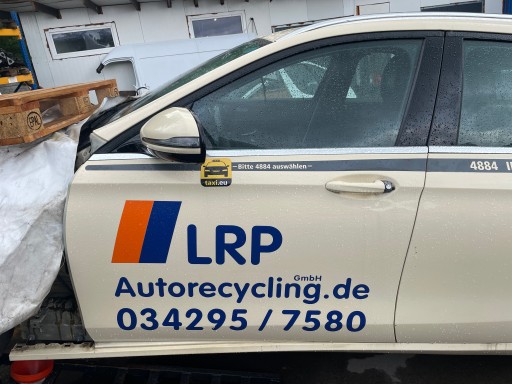 564864412 - Mercedes e class w 213 дверь левая передняя