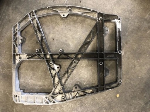 22080281 - КРОНШТЕЙН КРЕПЛЕНИЯ БАКА ADBLUE VOLVO FH4 FM4