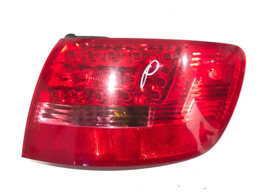 Правая лампа Audi A6 C6 4F9945096H Хэтчбек 04-11