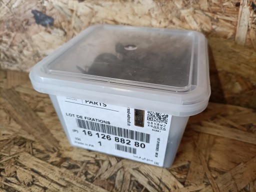 Q696 - CITROEN C4 КРЕПЛЕННЯ КРИЛА 1612688280