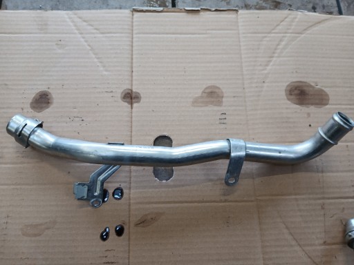 260 200 - Водопроводная труба mercedes a35 2.0 бензин 260.920 w 177