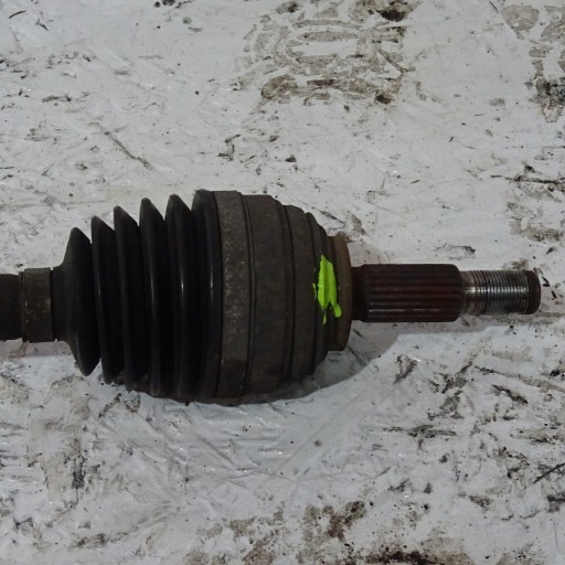 RENAULT CLIO III 1.5DCI semi-axis right 8200499586