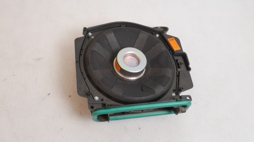 2622489 - BMW G20 G21 динамик SUBUFER HARMAN KARDON левый
