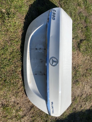 W205 C205 - Mercedes 205 в зборі з задніми дверима колір 149