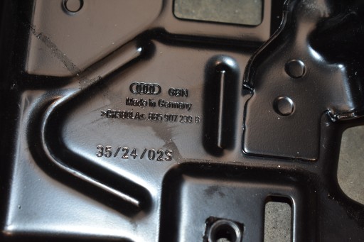 IDEALNE pillar holder AUDI A5 B10 1