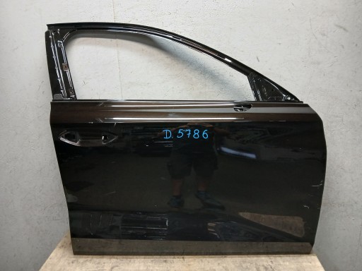 dveře předek pravé AUDI A3 8Y0