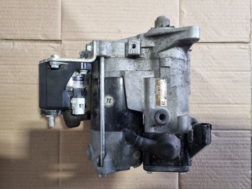2810030110 - Стартер toyota hilux viii 28100-30110