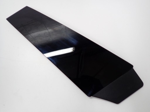 НАКЛАДКА НА СТОЙКУ ПРАВОЙ ДВЕРИ PORSCHE TAYCAN 20