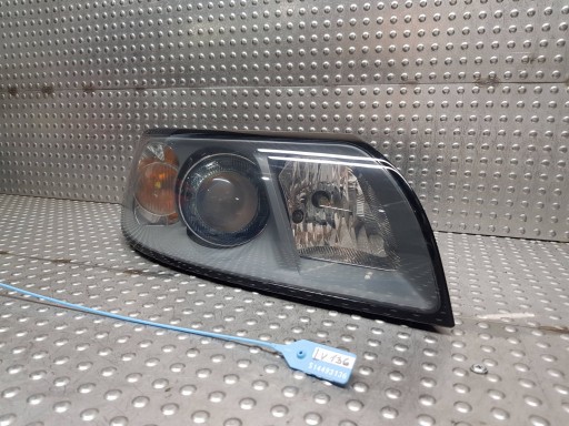 light REFLEKTOR right front XENON 30698890 VOLVO V50 and S40 II 03-11