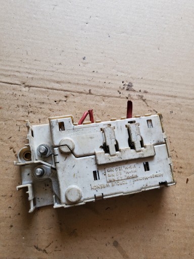Module fusibles BMW 5 E39 8370638