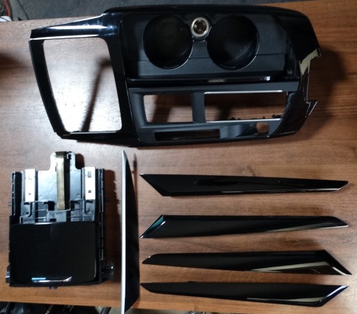 670043371 670040546 - ДЕКОРАТИВНЫЕ ПОЛОСКИ ДЕКОРЫ ДЛЯ ПИАНИНО MASERATI LEVANTE 1