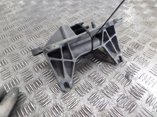Nissan OE 112221641R Getriebehalter getriebe