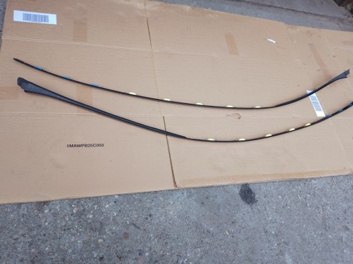 КОМПЛЕКТ НАКЛАДОК НА ВЕРХУ MERCEDES C-CLASS W205 СЕДАН