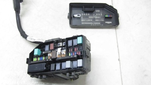 GIS43122 - Honda cr-v iv 1.6 блок предохранителей 12-