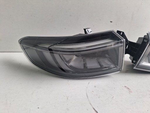 HONDA HR-V III 22-> light rear part right LED