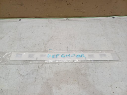 ЭМБЛЕМА ЗАЩИТНИКА LAND ROVER DEFENDER LR130854