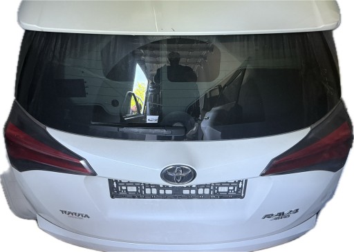 KMY711 - Toyota rav4 iv lift задняя губа 15-18 белый 070