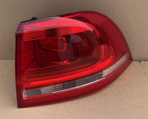 light rear part right VW TOUAREG 2011-2017 R 7P6945096F as new original