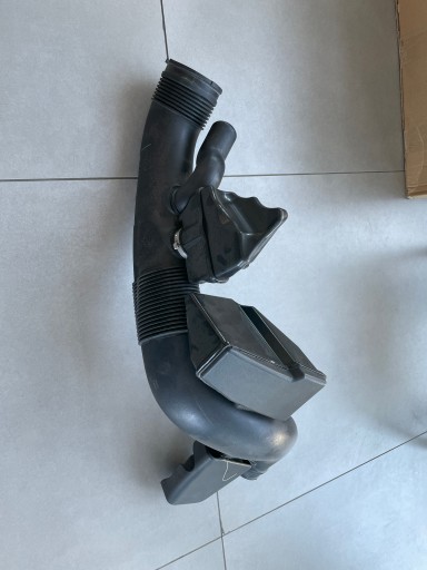 31305036 30745348 - VOLVO воздушная труба 3.2 XC60 XC70 S80