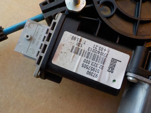 window regulator right rear part fiat 500L 51957505