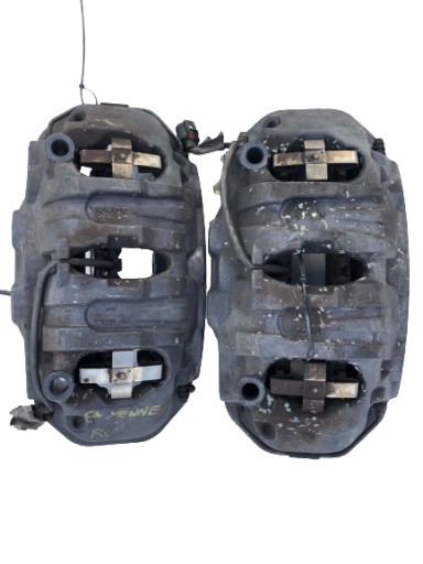 7PP615123 - ПЕРЕДНІЙ ГАЛЬМІВНИЙ СУПОРТ PORSCHE TOUAREG 7P MACAN