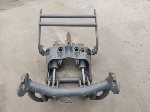 ПРАВЫЙ ПЕРЕДНИЙ MASSEY FERGUSON 8680 2011