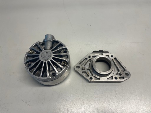 1022360245 - MERCEDES M102 W123 W124 W201 насос NIVO