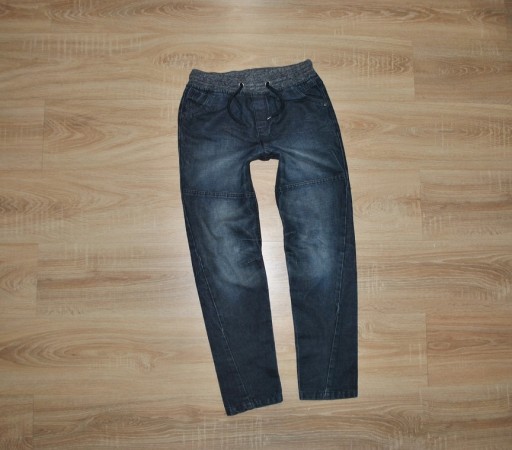 F&F świetne jeansy spodnie GUMA 152 BDB