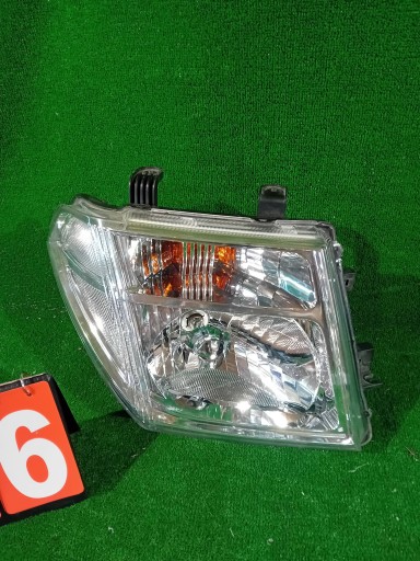 REFLEKTOR right NISSAN NAVARA D40 PATHFINDER III 05- FRONTIER NR.R586