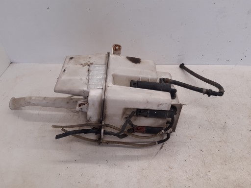 washer fluid tank xenon Toyota Avensis T25