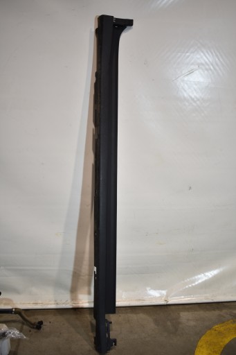 perfect condition moulding cap threshold right BMW G01 G02 1