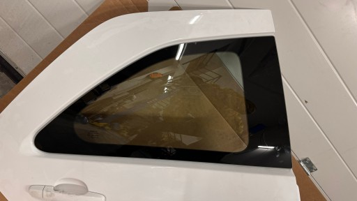 ОКНО ДВЕРИ ЗАДНЕЕ ПРАВОЕ AYGO X 2022-24