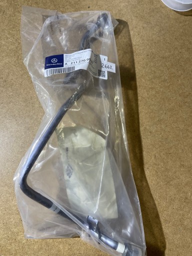 A2112700527 - Масляный шланг DB W211