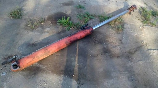 ГІДРАВЛІЧНИЙ ЦИЛІНДР