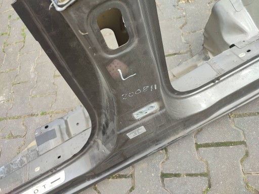 Peugeot 2008 II 2020 left side threshold