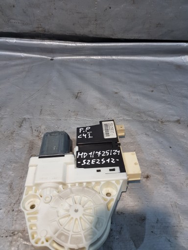mini motor windows right front Citroen C4 and OE 996388101