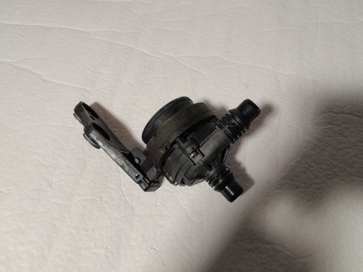 BMW 7' G11 LCI supplementary water pump 8474820