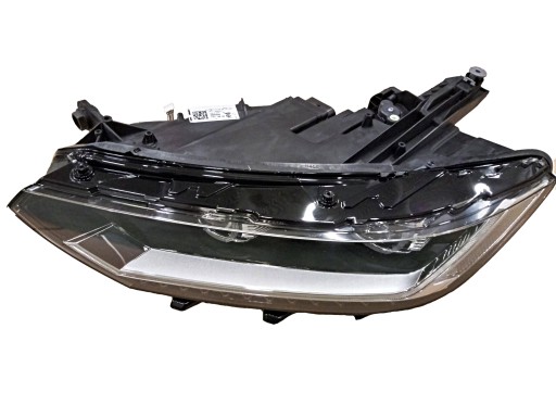2014-2019R - КСЕНОНОВАЯ ФАРА VW PASSAT B8 ЛЕВАЯ 3G1941113A