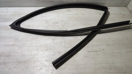Dacia Logan II 2019r front side right gasket windows door