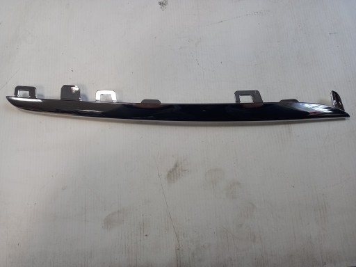 2058880373 - Решітка радіатора MERCEDES W205 верх.*