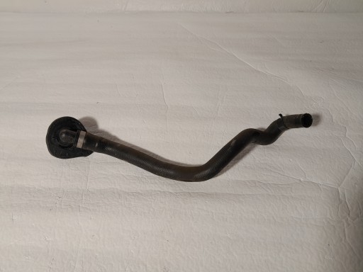 AUDI A4 B9 LIFT SEDAN prijenos cijev vode 8W1819350B 8W0122291AK