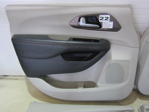 CHRYSLER PACIFICA 17R side upholstery door grey
