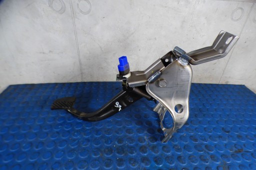 Hyundai Elantra VI pedal freins 32800J3100 st.très bon état EUROPA
