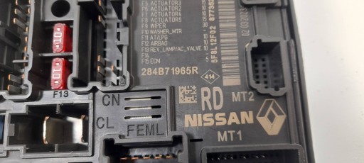 Dacia Sandero III Nissan Qashqai J12 compartment of fuses 284B71965R