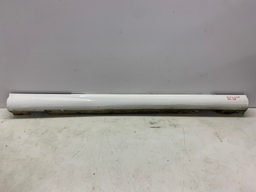 lišta krytka prahová pravá MERCEDES W204 COUPE LIFT (2011-2014)barva 149