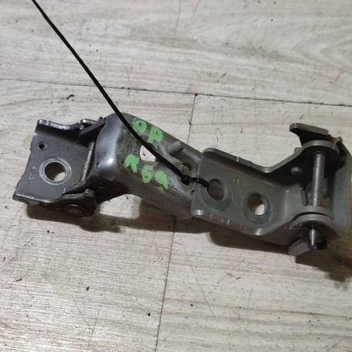 hinges door przednich front side right Opel Corsa F